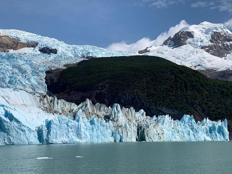 Appartamento Calafate Casa En El Medio De La Ciudad Super Luminosa El Calafate Esterno foto
